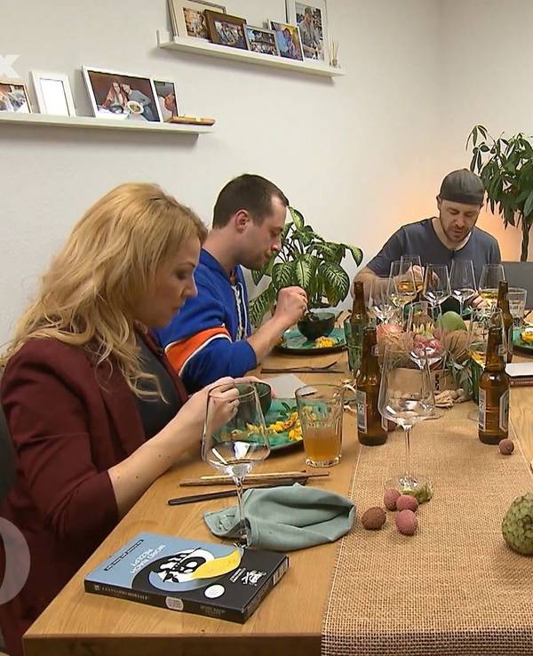 Kandidat Stephan überrascht seine Gäste bei „Das perfekte Dinner“ mit einem veganen Menü.