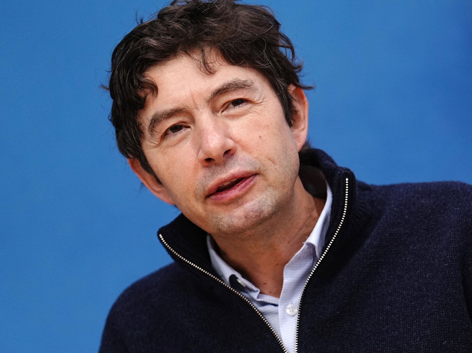 Christian Drosten: In den Tagesthemen sprach er jetzt über weitere Entwicklungen in der Corona-Pandemie. Unser Foto zeigt ihn Anfang 2022.