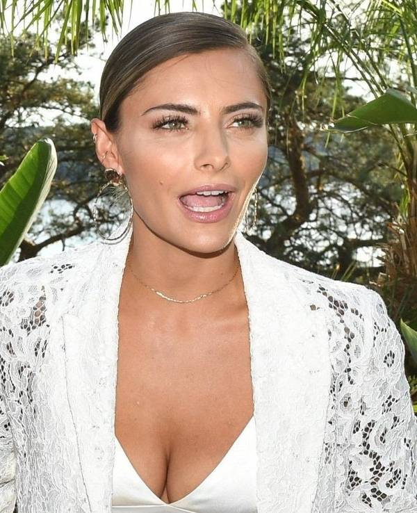 Sophia Thomalla und ihr Freund Loris Karius kommen zur BILD hilft e.V. "Ein Herz für Kinder" Sommerparty. (Zu dpa ""Sophia Thomalla: Paare gehen sich in Corona-Krise «auf den Sack»") +++ dpa-Bildfunk +++