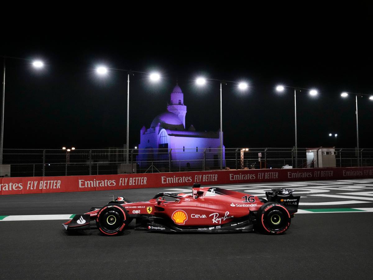 Charles Leclerc aus Monaco vom Team Ferrari beim Training zum Grand Prix von Saudi-Arabien.