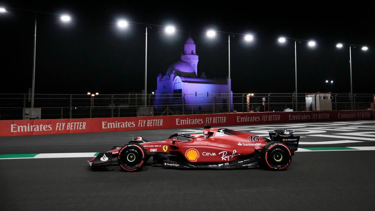 Charles Leclerc aus Monaco vom Team Ferrari beim Training zum Grand Prix von Saudi-Arabien.