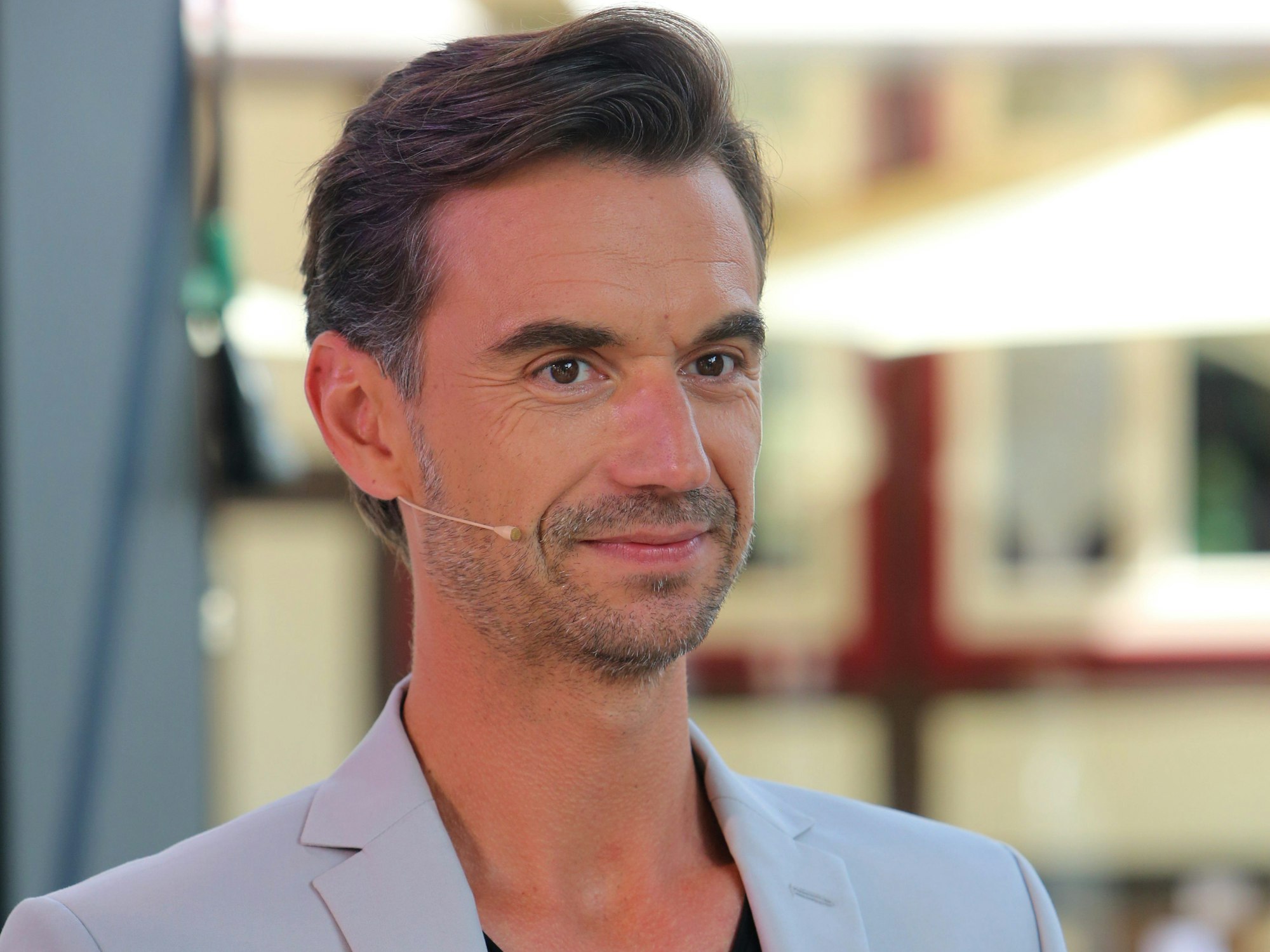 Schlagerstar und Jury-Mitglied Florian Silbereisen steht vor der TV-Aufzeichnung der bekannten RTL-Castingshow «Deutschland sucht den Superstar» DSDS am Set.