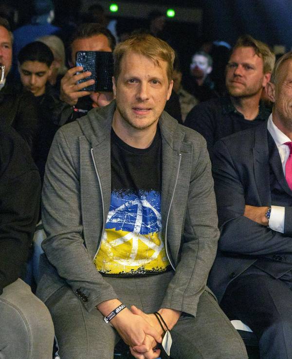 Oliver Pocher, Mola Adebisi und Christoph Daum als Promis beim Boxkampf von Felix Sturm.