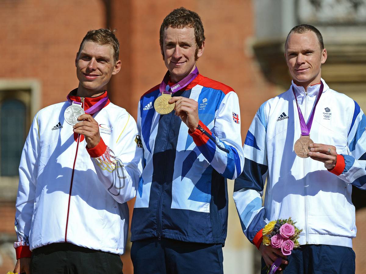 Tony Martin 2012 bei der Olympia-Siegerehrung neben Bradley Wiggins (M.) und Chris Froome (r.).