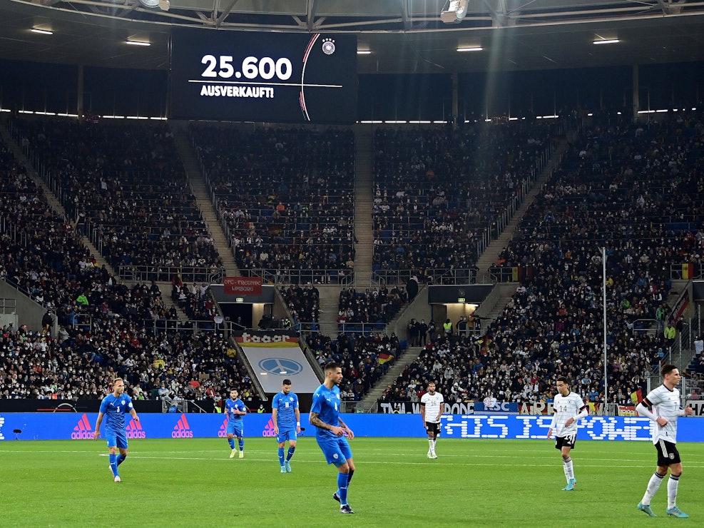 Feature, Anzeigetafel mit Zuschauerzahl, PreZero Arena
Sinsheim, 26.03.2022, Fussball, Testspiel, Deutschland - Israel 2:0