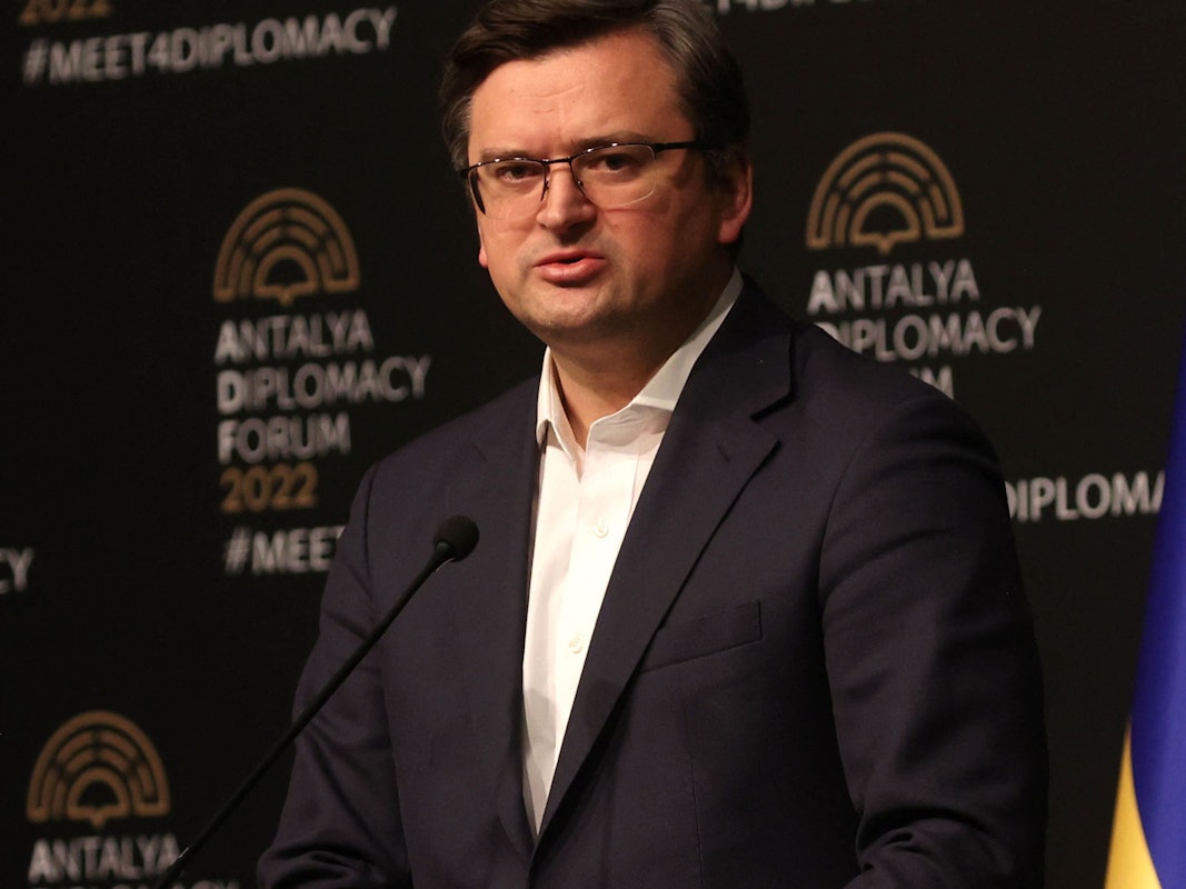 Der ukrainische Außenminister Dmytro Kuleba ruft zum Boykott einer Supermarkt-Kette auf.