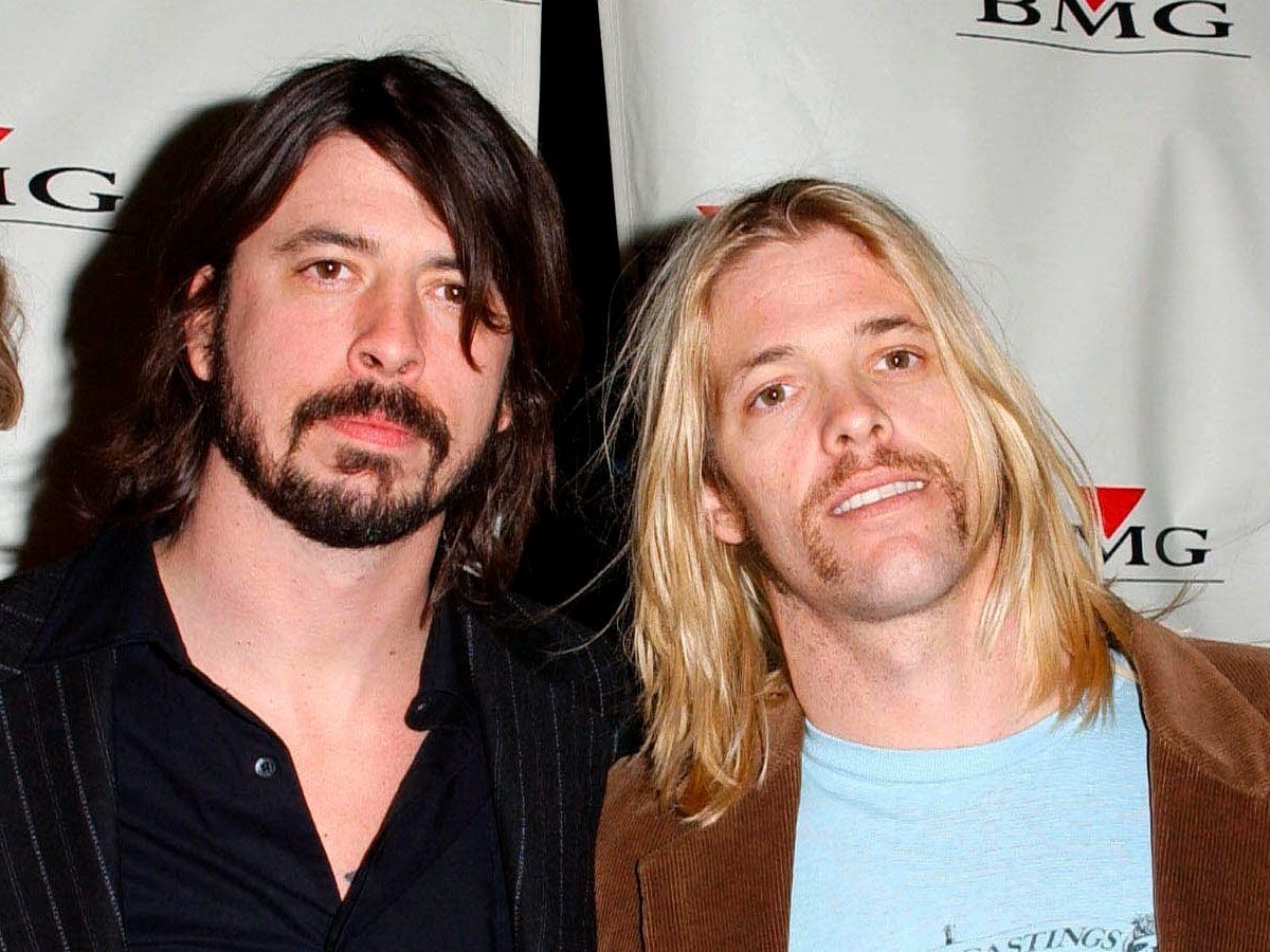 Taylor Hawkins, hier neben Band-Kollege Dave Grohl (links), starb während einer Tour der Foo Fighters. Nun gibt es erste Details zur Todesursache.
