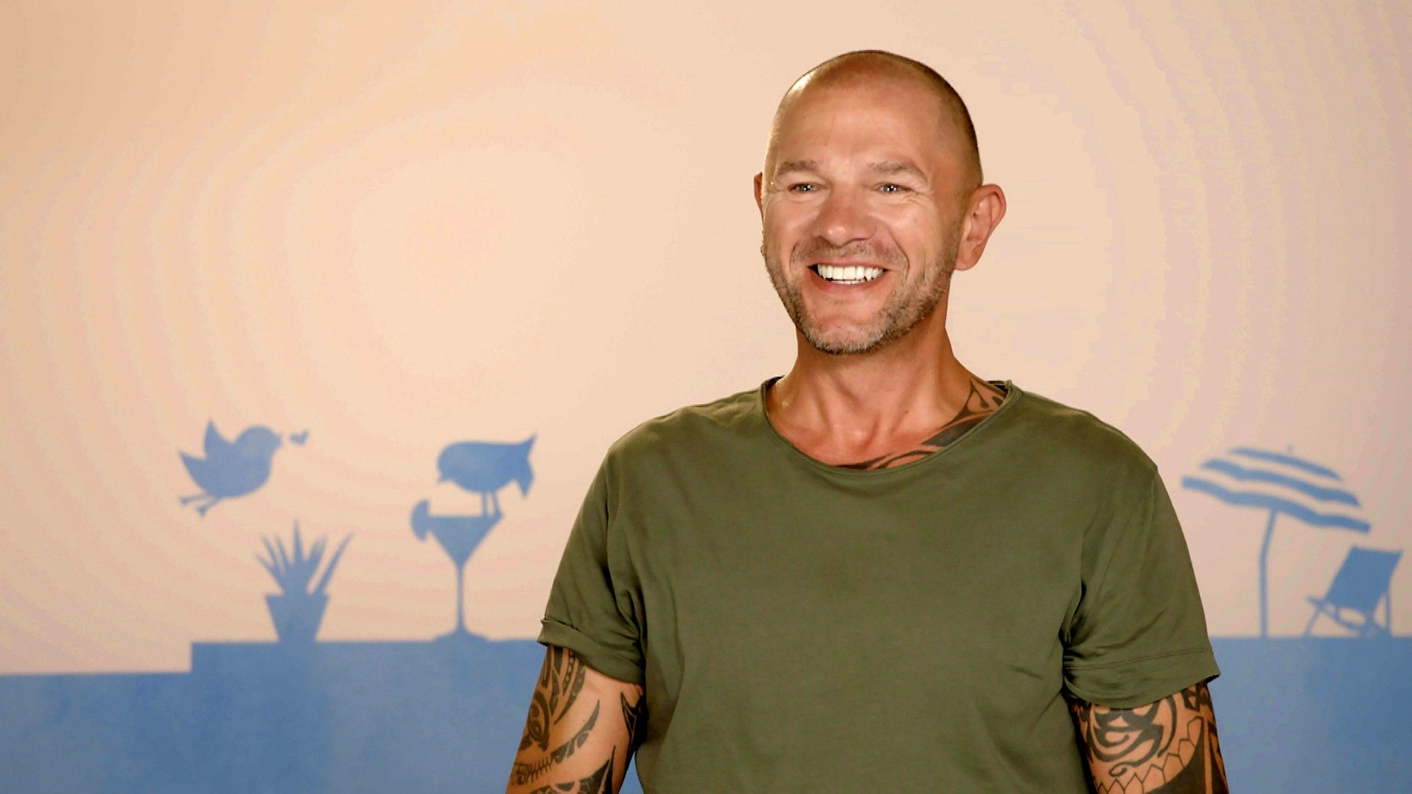 Bei „First Dates Hotel“ schien Kalle von seinem Date wie verzaubert.