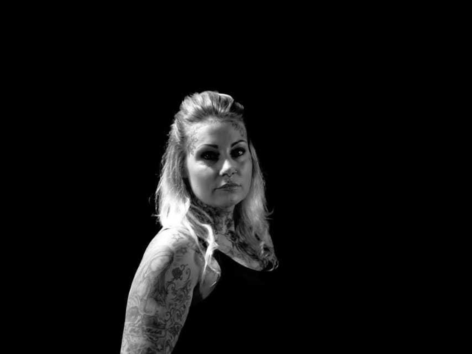 Simone Mölders blickt in die Kamera.