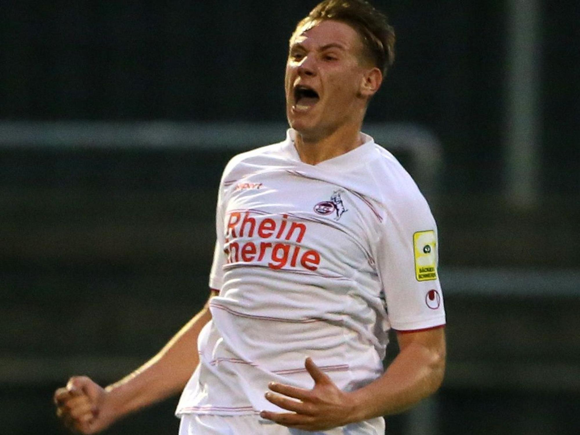 Joshua Schwirten feiert sein Tor für die U21 des 1. FC Köln gegen Alemannia Aachen.