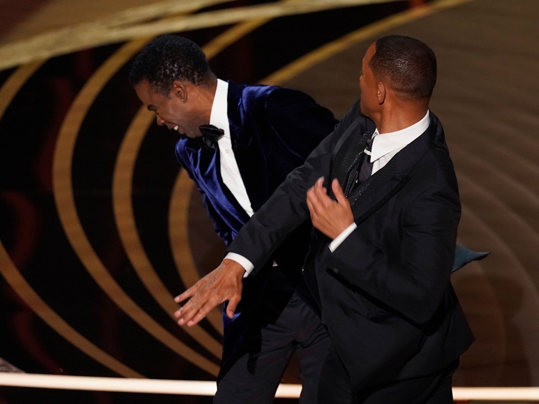 Will Smith ohrfeigt Moderator Chris Rock bei den Oscars in Los Angeles. Nun kamen weitere Details ans Licht.