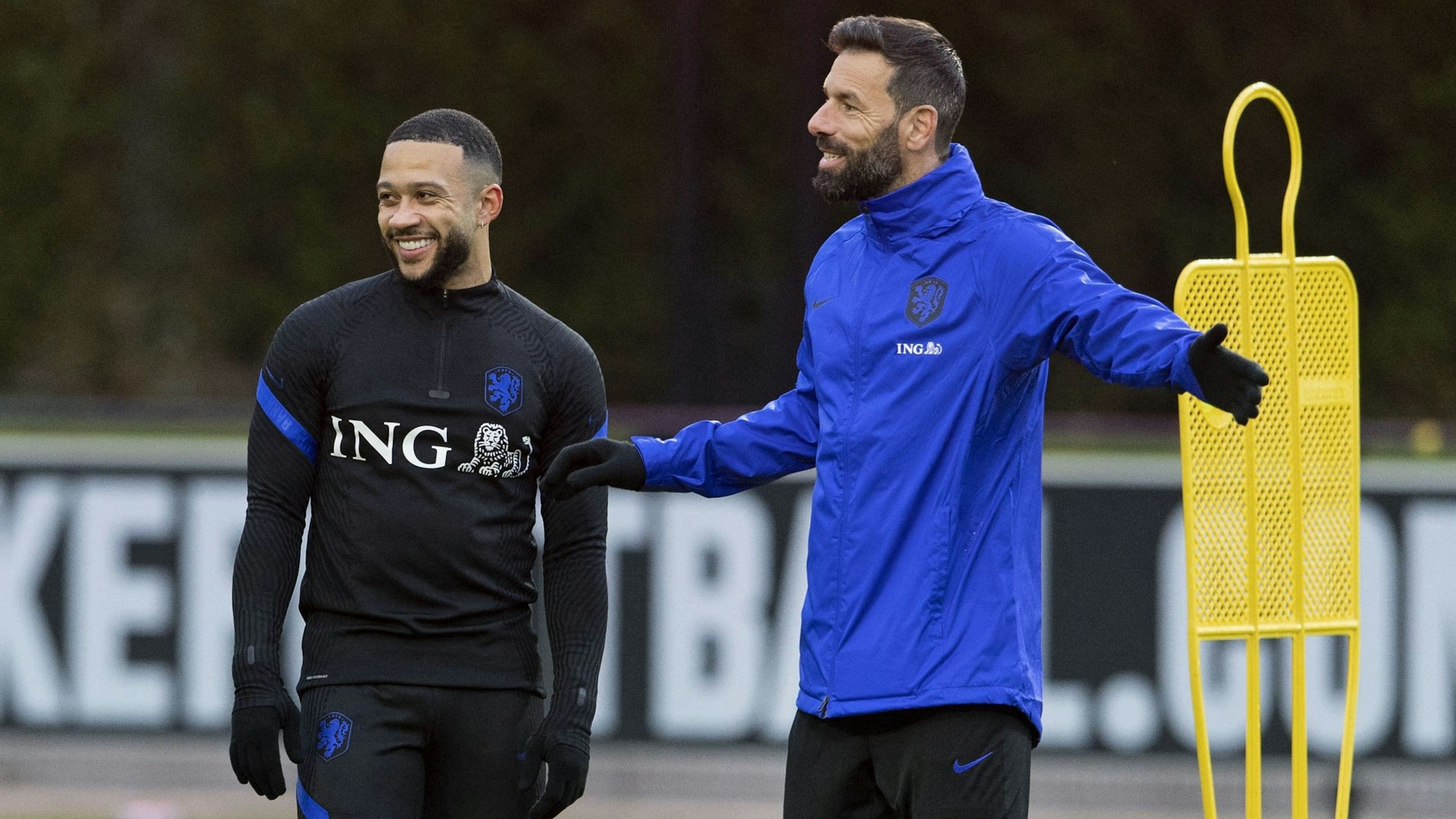 Ruud van Nistelrooy im Training der niederländischen Nationalmannschaft mit Memphis Depay.