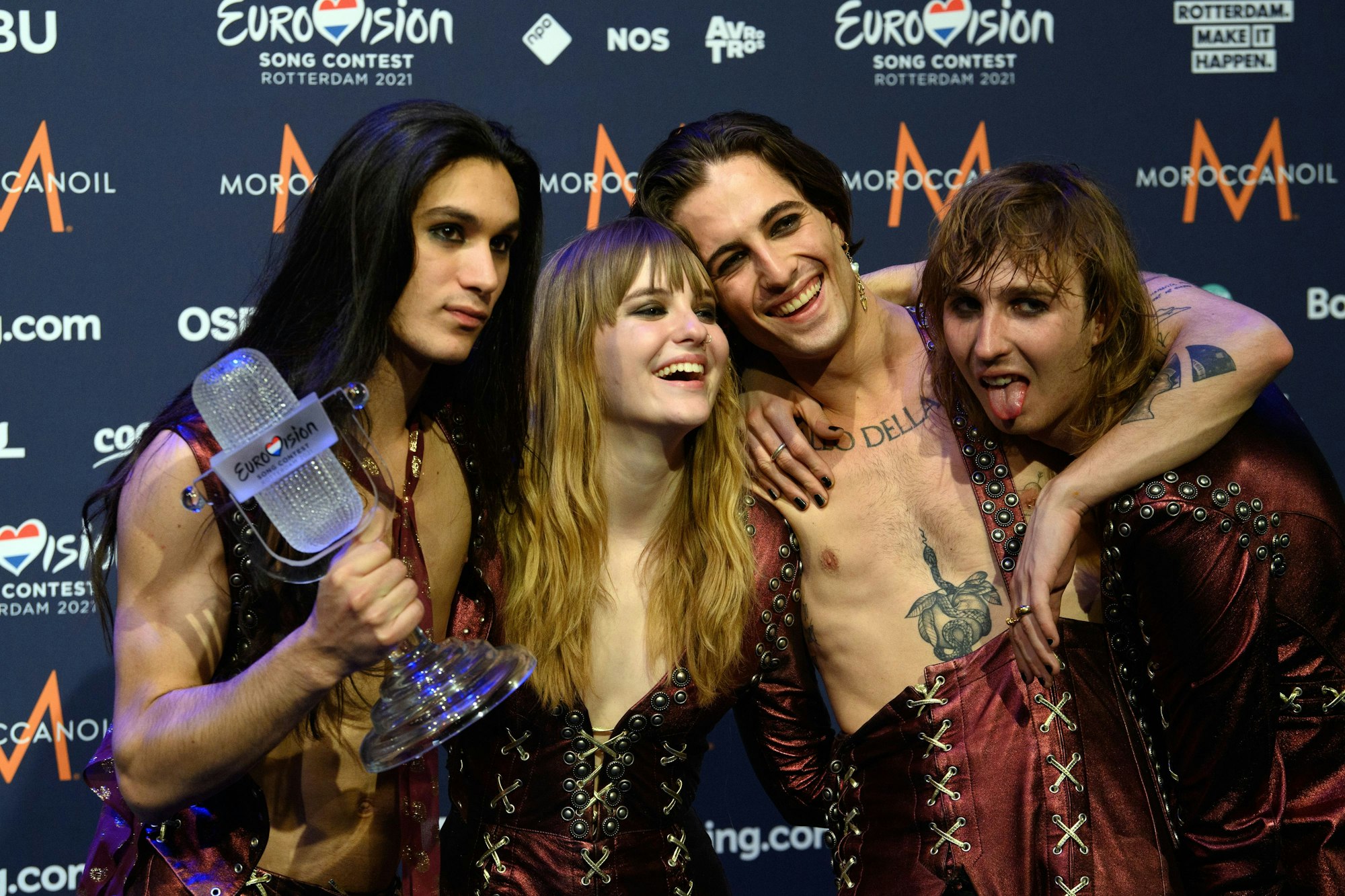 Gitarrist Ethan, Bassistin Victoria, Sänger Damiano und Gitarrist Thomas von der Band Maneskin.