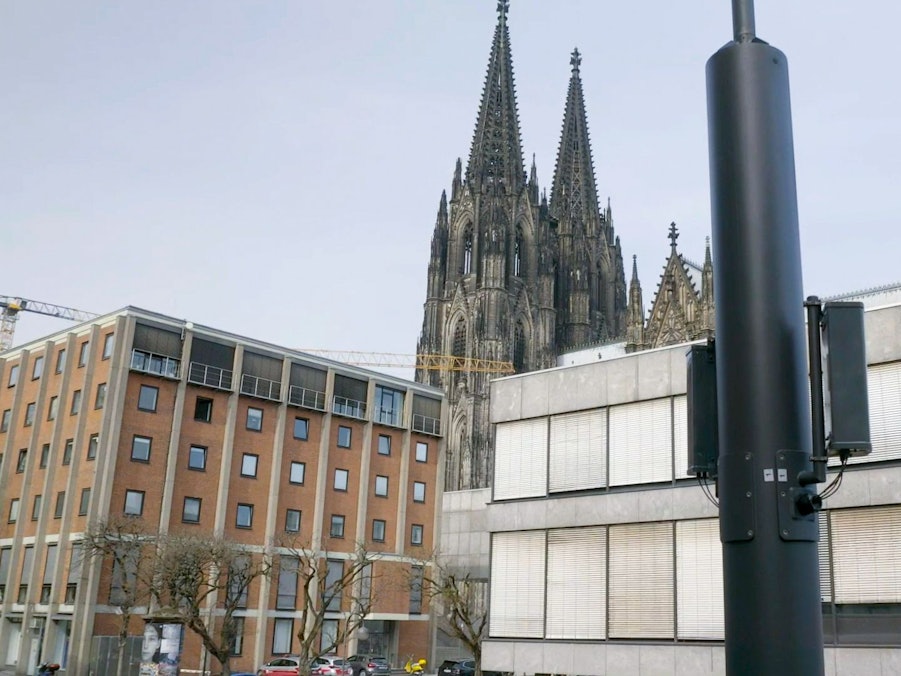 Das 5G-Plus-Netz in Köln soll in Zukunft unter anderem über Laternen zur Verfügung gestellt werden.