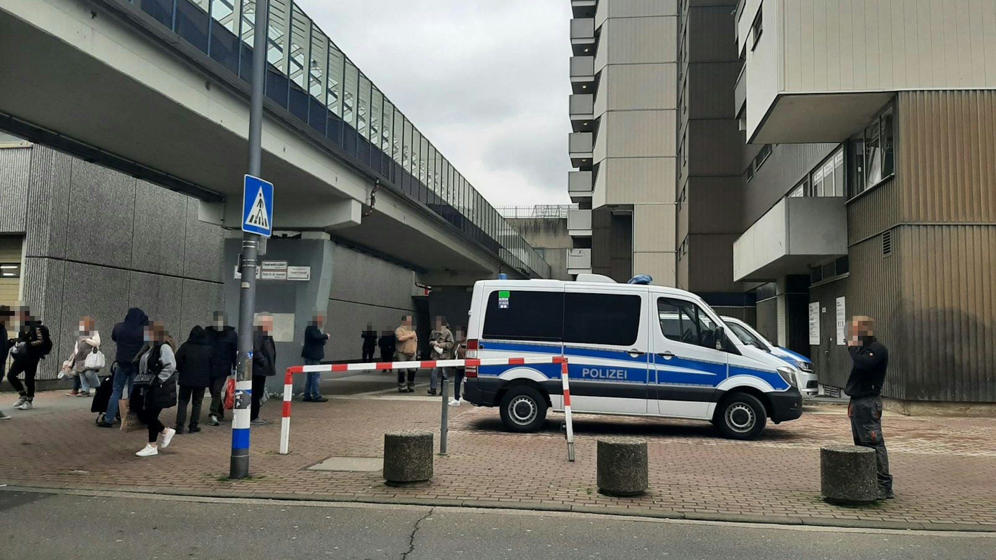 Feueralarm in Chorweiler 1.4.2022 Foto Marion Sallmann