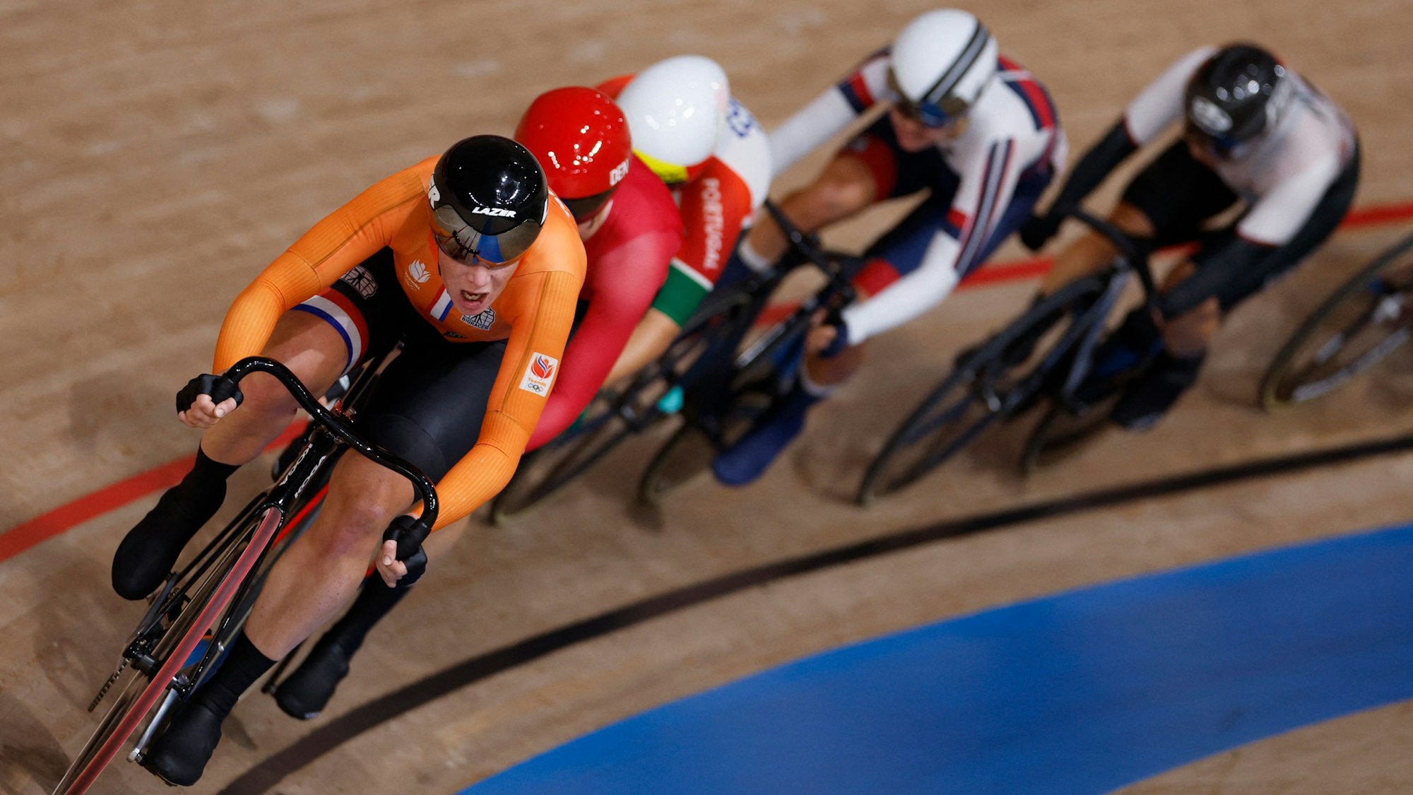 Die Fahrerinnen beim Olympia-Rennen im Omnium in Tokio. Die britische Transfrau Emily Bridges darf in England nicht an den nationalen Meisterschaften teilnehmen.