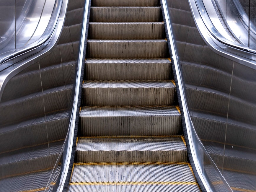 In Köln-Bickendorf wurden jetzt zwei neue KVB-Rolltreppen in Betrieb genommen. Unser Foto vom 16. März 2022 zeigt eine Rolltreppe am Neumarkt.