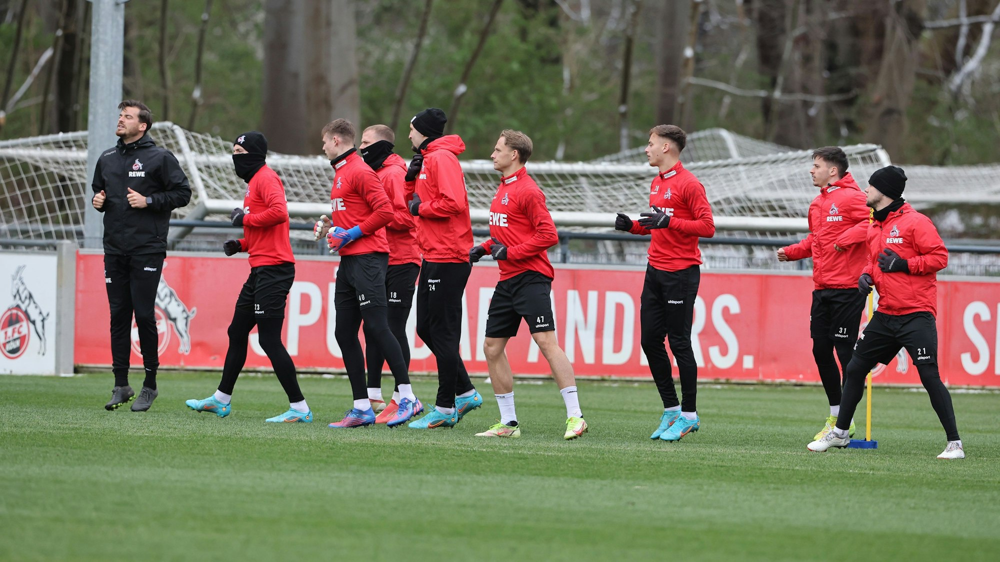 Der 1. FC Köln trainiert am Geißbockheim.