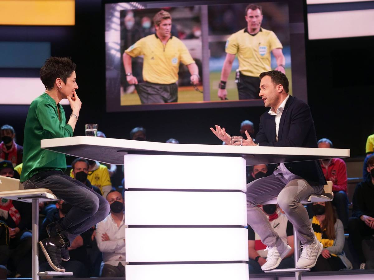 Sportstudio: Dunja Hayali im Gespräch mit Felix Zwayer.