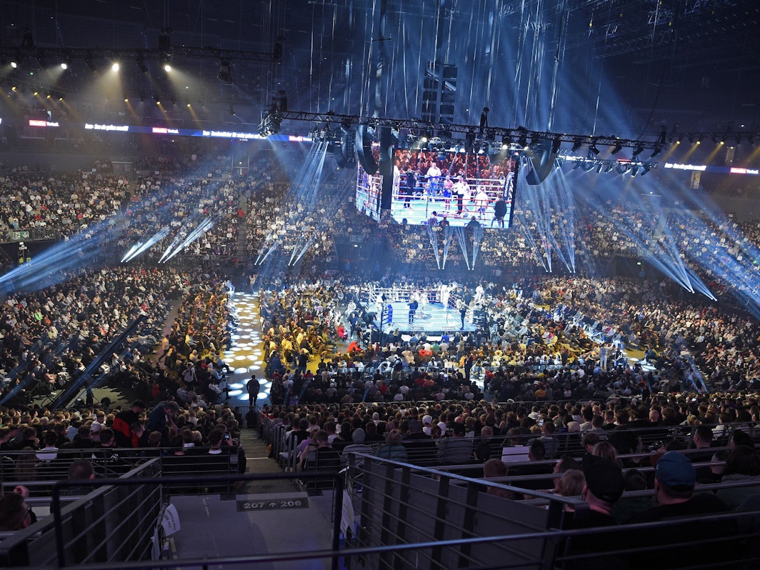 Blick in die Lanxess-Arena bei der Great Fight Night in Köln.