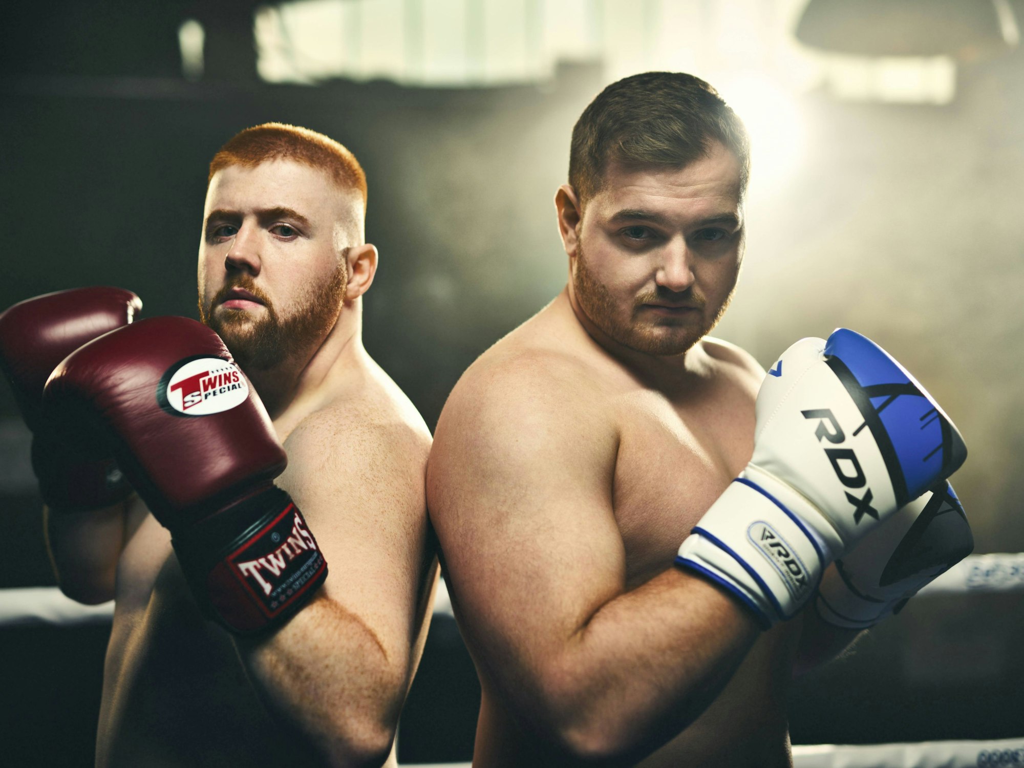 Trymacs und MckyTV vor dem Kampf in der LanxessArena.