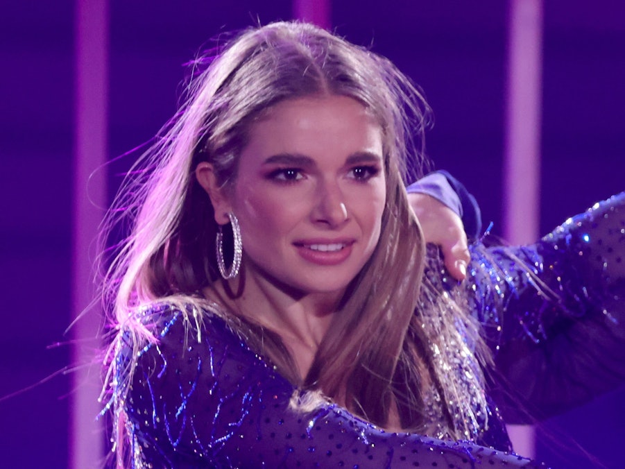 Lola Weippert (hier zu sehen bei „Let's Dance“ am 16. April 2021 mit ihrem Tanzpartner Christian Polanc) spricht ihren Fans Mut zu.