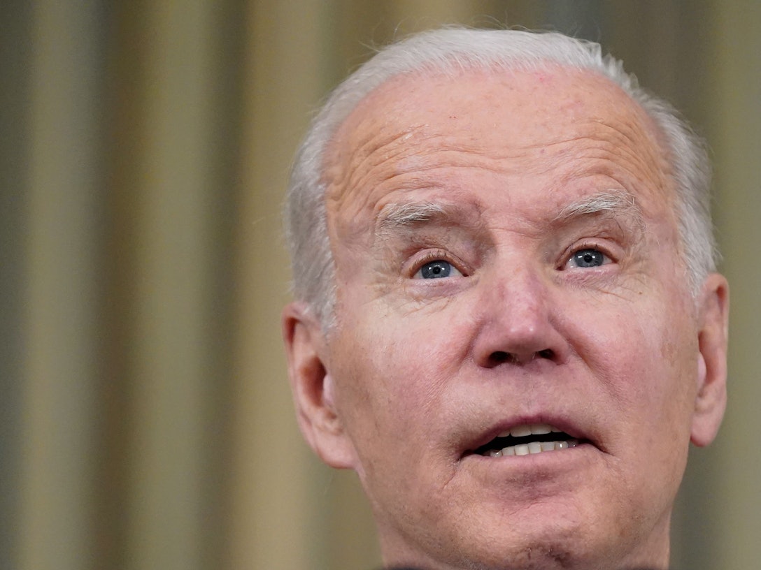 Joe Biden, Präsident der USA, spricht über seinen Haushaltsvorschlag für das Haushaltsjahr 2023 im State Dining Room des Weißen Hauses. Das Foto wurde am 28.03.2022 aufgenommen.