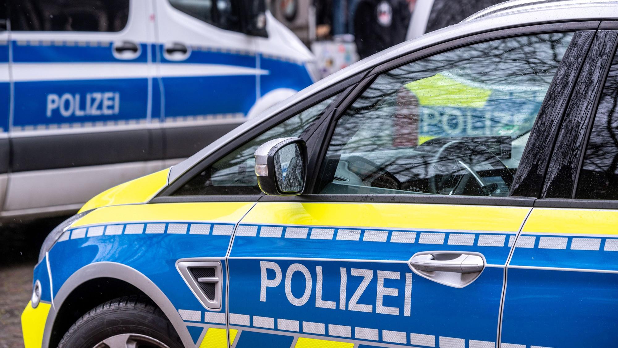 Zwei Polizeiautos