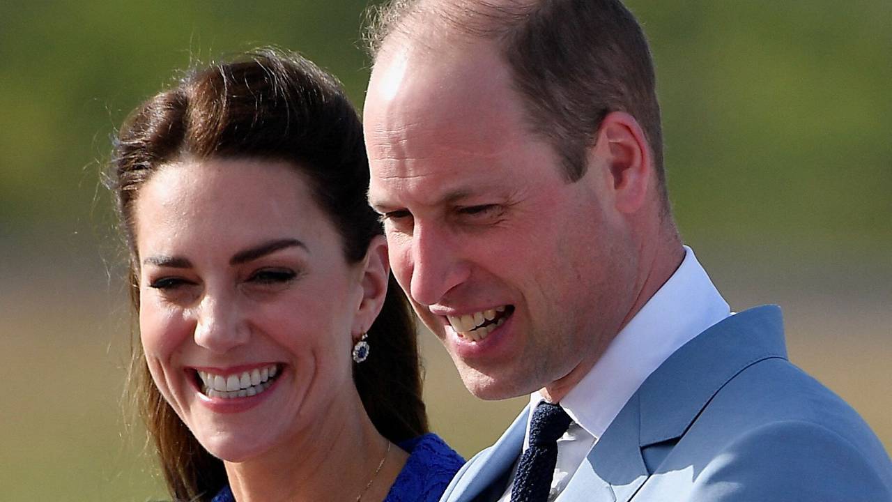 Der britische Prinz William, Herzog von Cambridge, und seine Frau Kate, Herzogin von Cambridge, kommen auf dem Philip S. W. Goldson International Airport an. Das Foto wurde am 19.03.2022 aufgenommen.