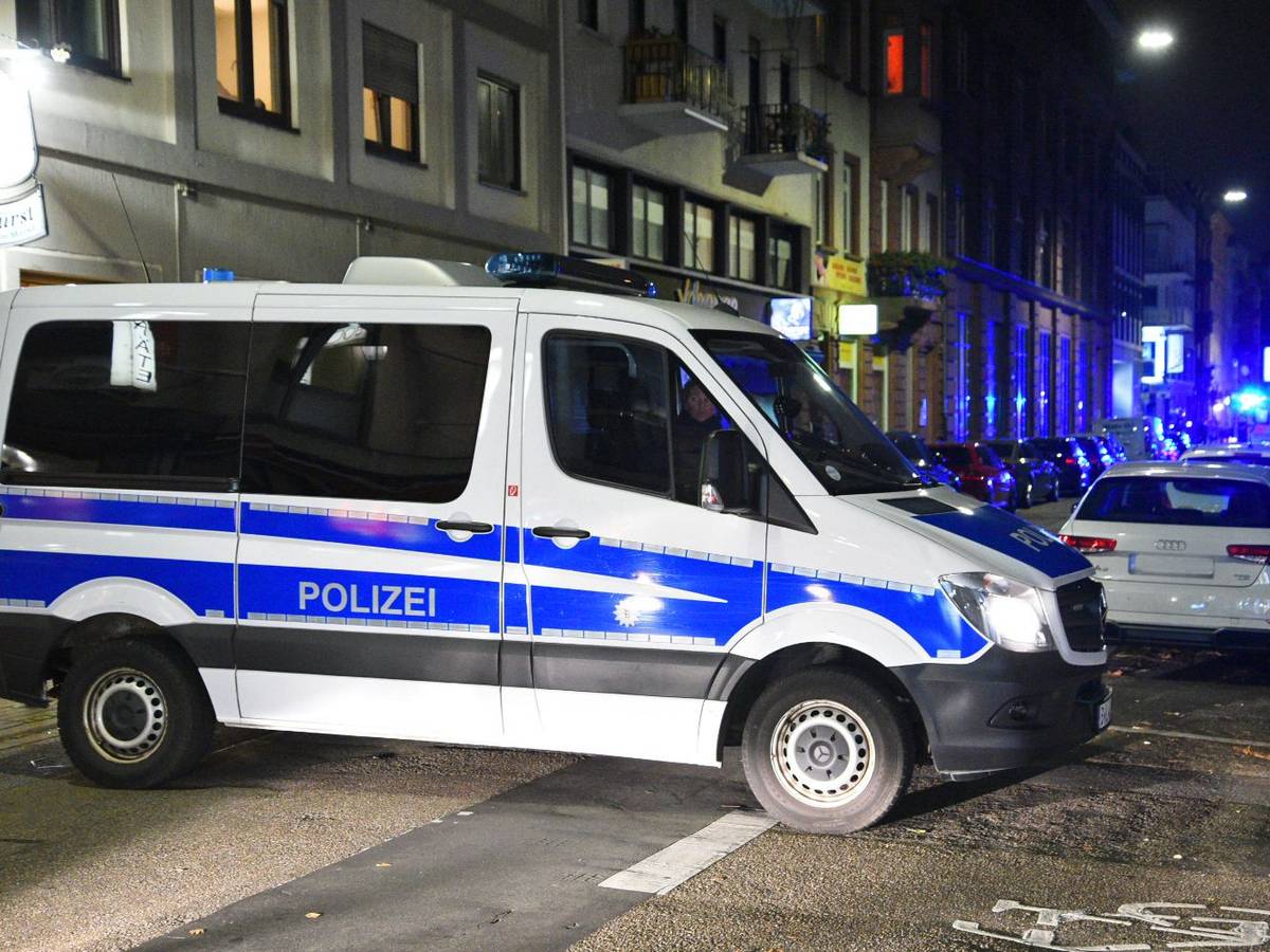 Drogenrazzia in Städten in ganz NRW (hier ein Symbolfoto von einem Polizeieinsatz).