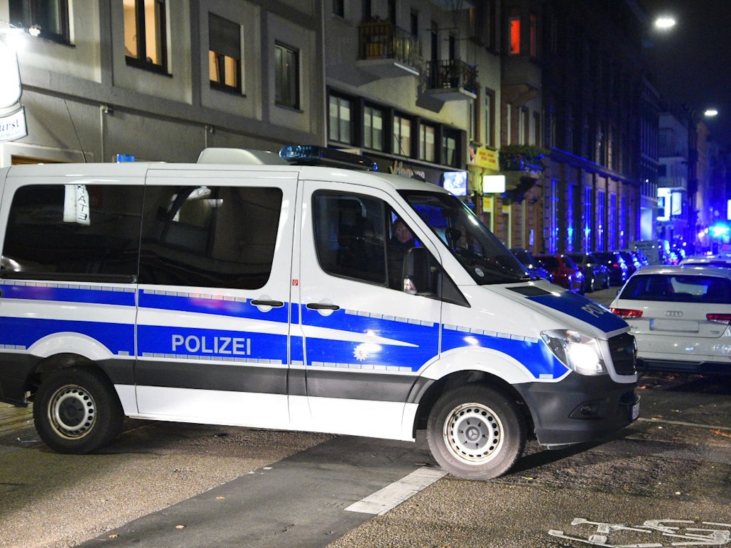 Drogenrazzia in Städten in ganz NRW (hier ein Symbolfoto von einem Polizeieinsatz).