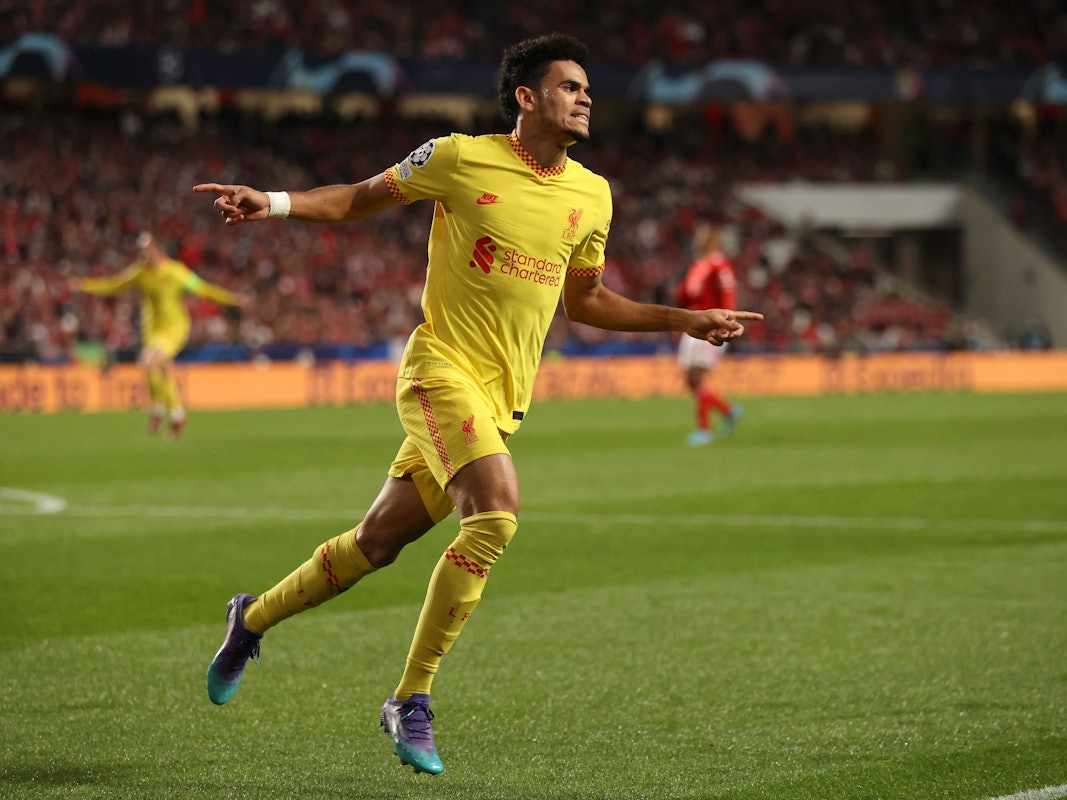 Liverpool-Neuzugang Luis Diaz am Jubeln.