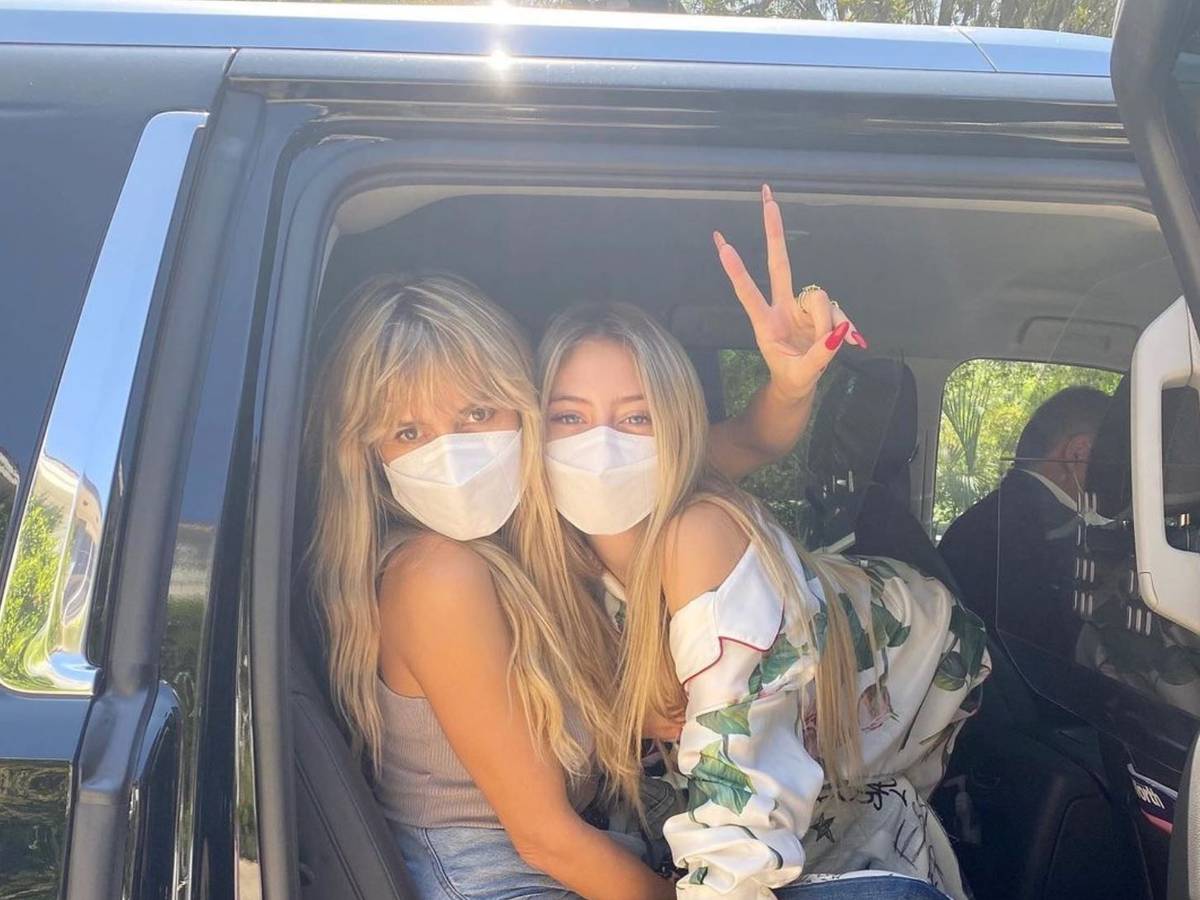 Leni Klum postet am 21. August 2021 ein Selfie von Mama Heidi und sich auf Instagram.