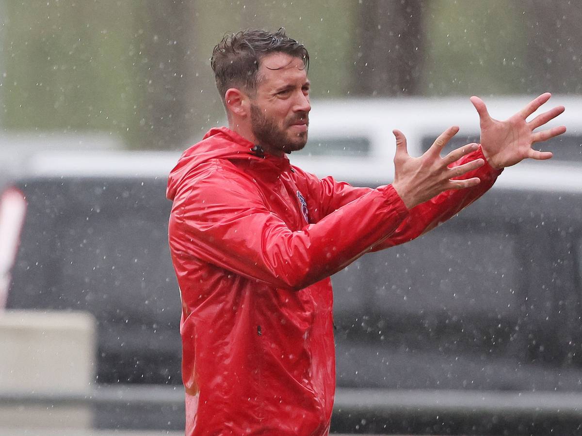 Mark Uth ärgert sich im Training des 1. FC Köln.