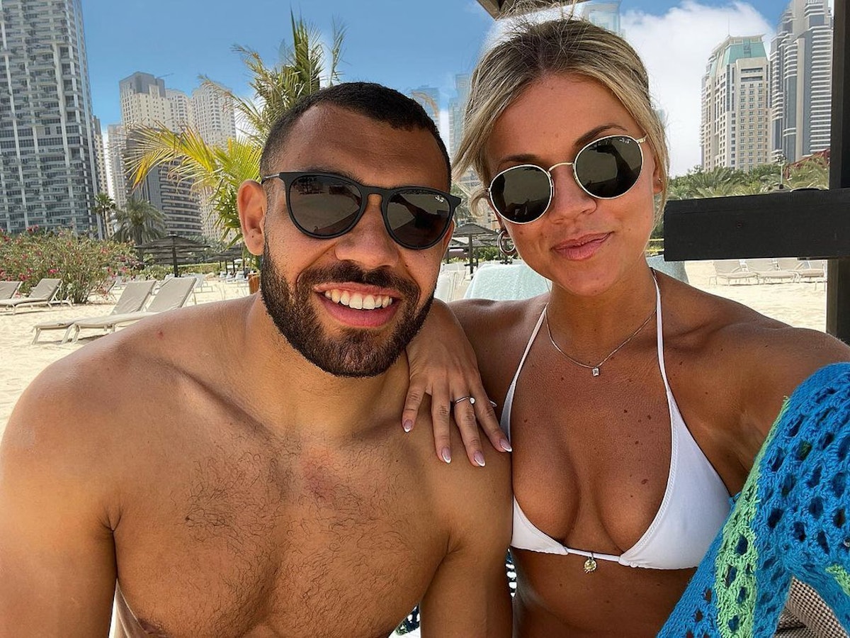 Hollie Shearer und Joe Marchant posieren gemeinsam für ein Selfie im Urlaub in Dubai.