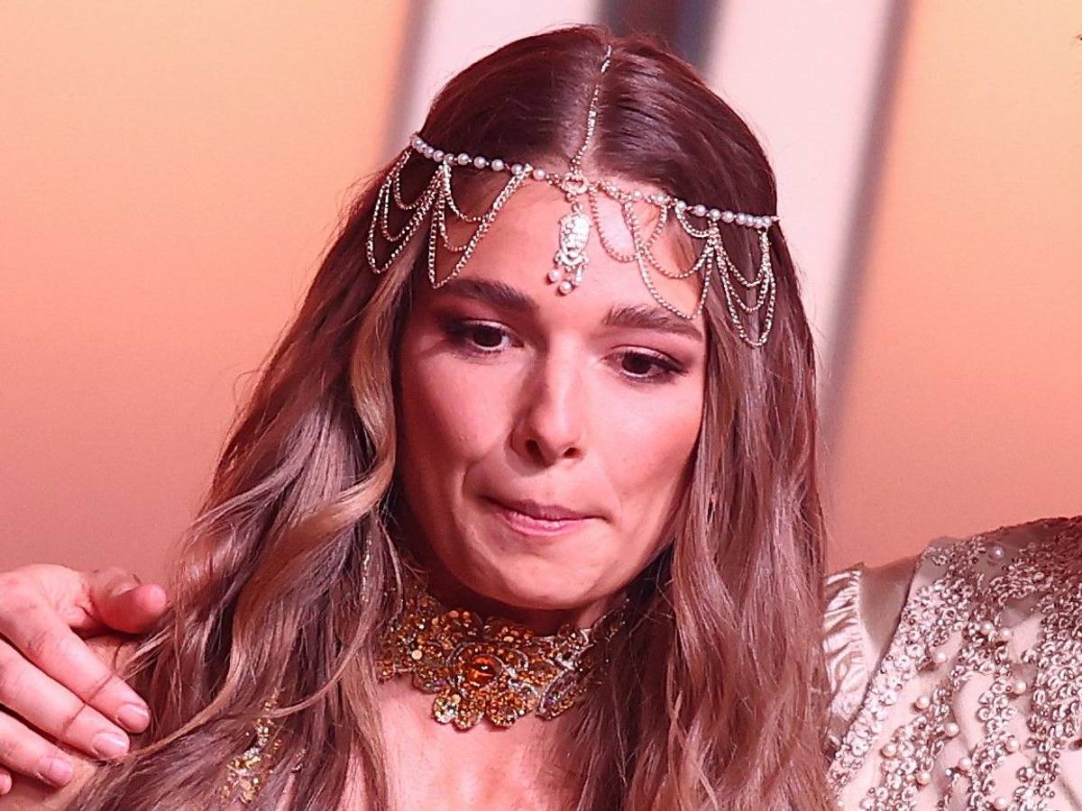 „Let's Dance“: Ex-Kandidatin Lola Weippert (hier 2021 neben Profitänzer Christian Polanc) übt auf Instagram scharfe Kritik.