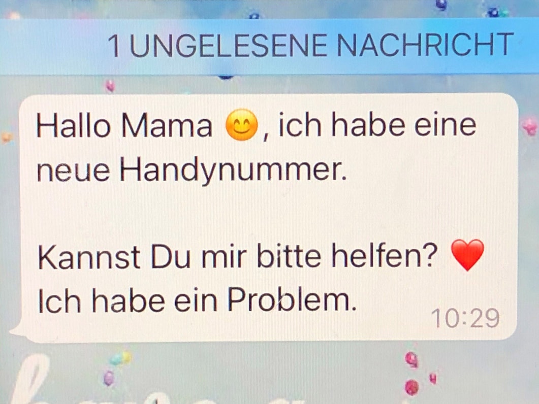 WhatsApp-Nachricht auf einem Smartphone
