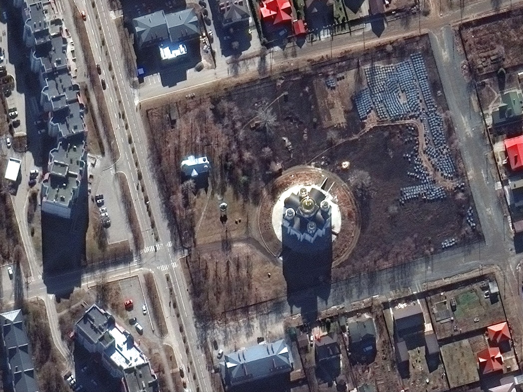 Bereits Satellitenfotos von Butscha überführten Putin der Lüge.