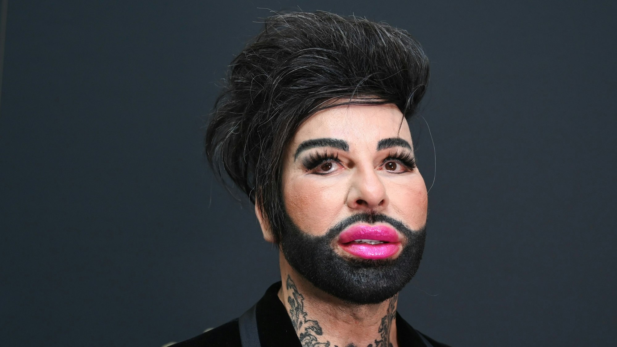 Modedesigner Harald Glööckler zeigt sich bei der Präsentation seiner Lifestyle Kollektion im Rahmen der Berlin Fashion Week.