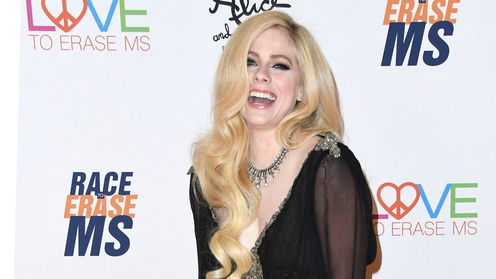 Avril Lavigne, hier im April 2018 in Beverly Hills, gab ihre Verlobung bekannt.