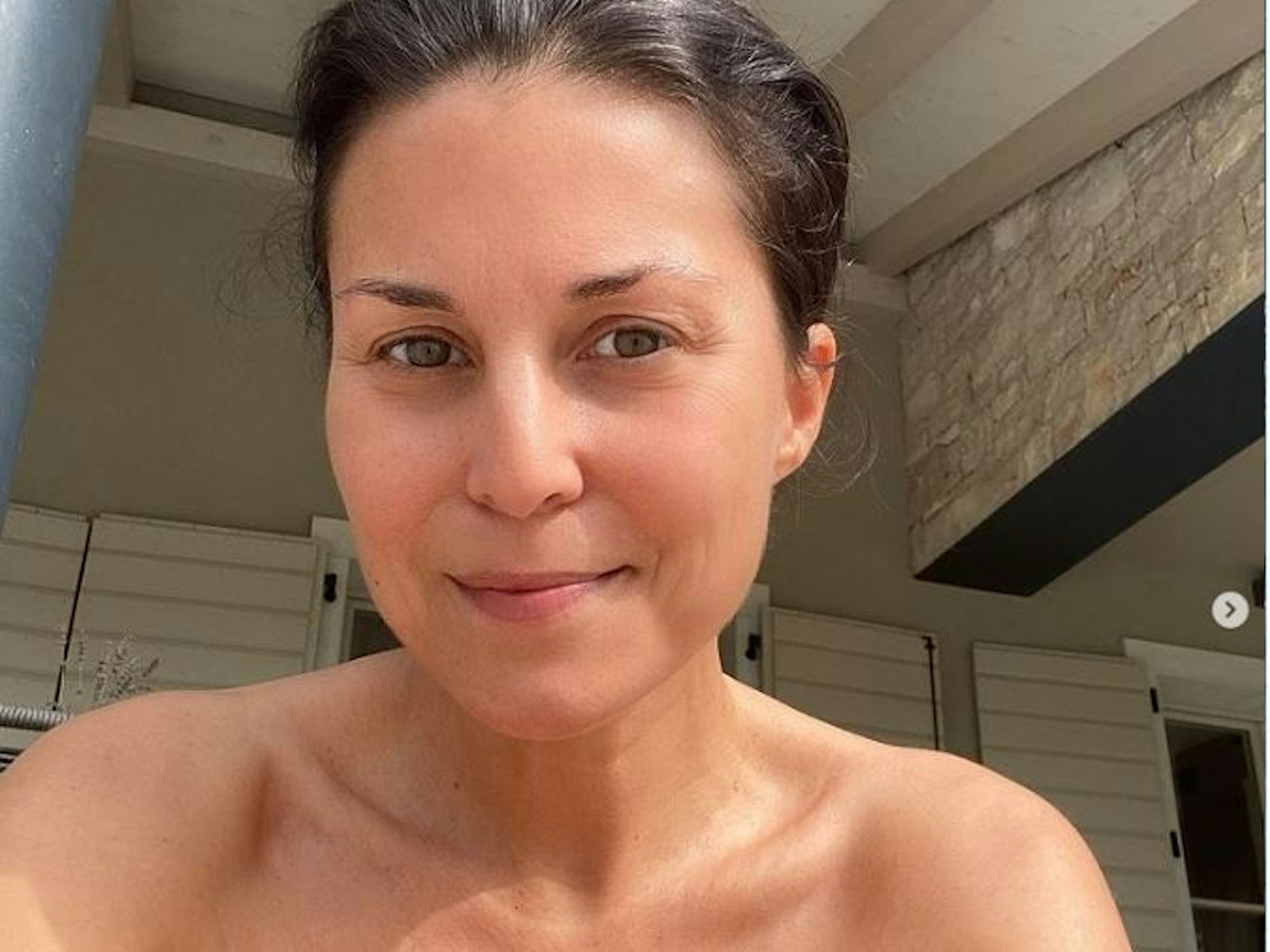 Sat.1-„Frühstücksfernsehen“-Moderatorin Vanessa Blumhagen zeigt viel Haut auf Instagram. Das Foto postete sie am 26. September auf Instagram.