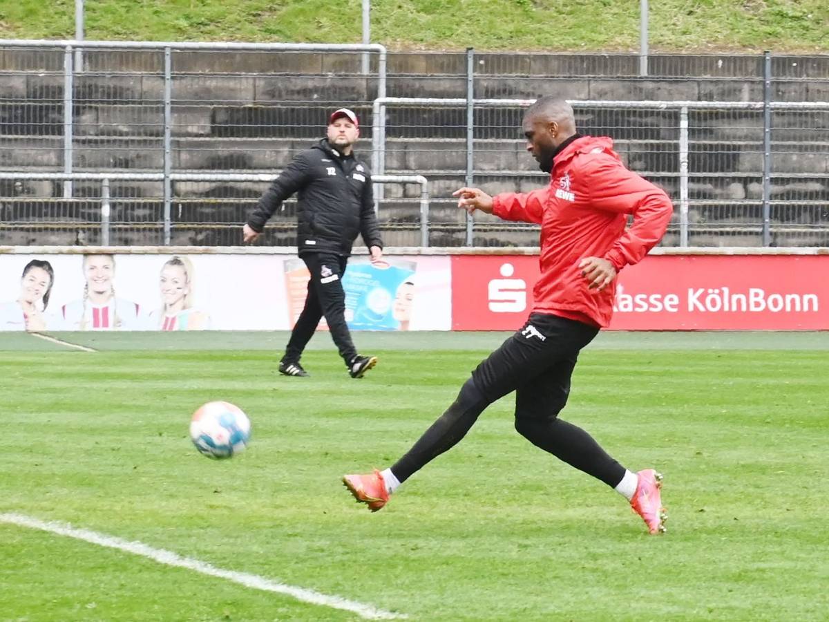 Anthony Modeste trainiert mit Steffen Baumgart beim 1. FC Köln.