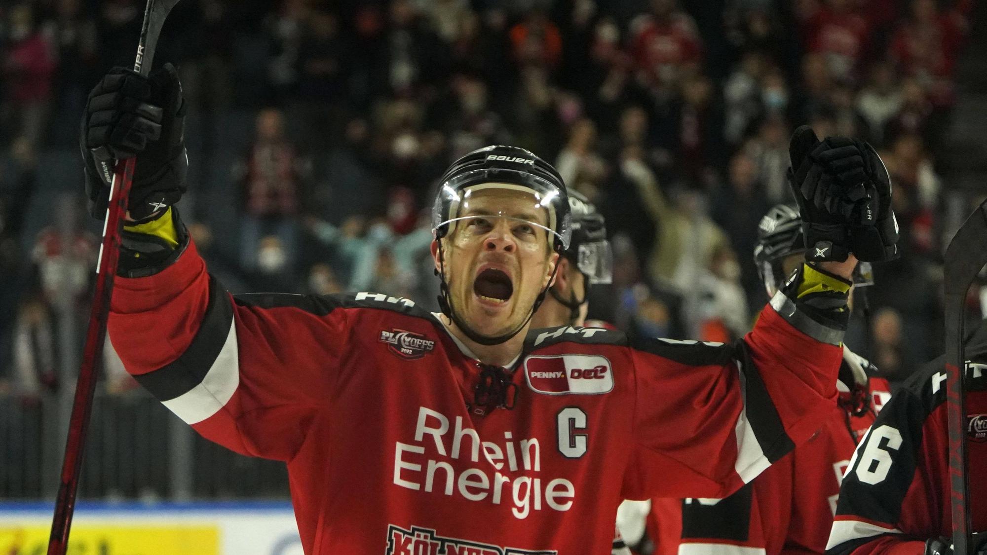 Moritz Müller jubelt im Pre-Playoff-Spiel gegen den ERC Ingolstadt