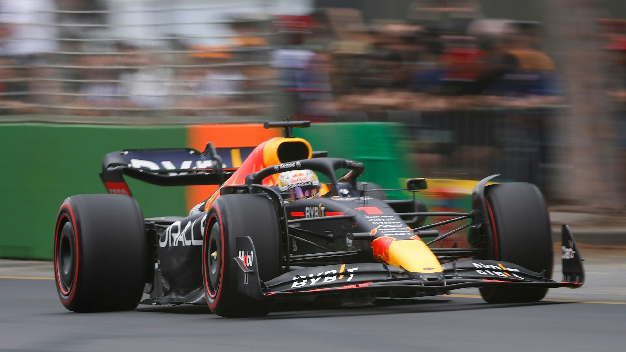 Max Verstappen im Red Bull in Melbourne.