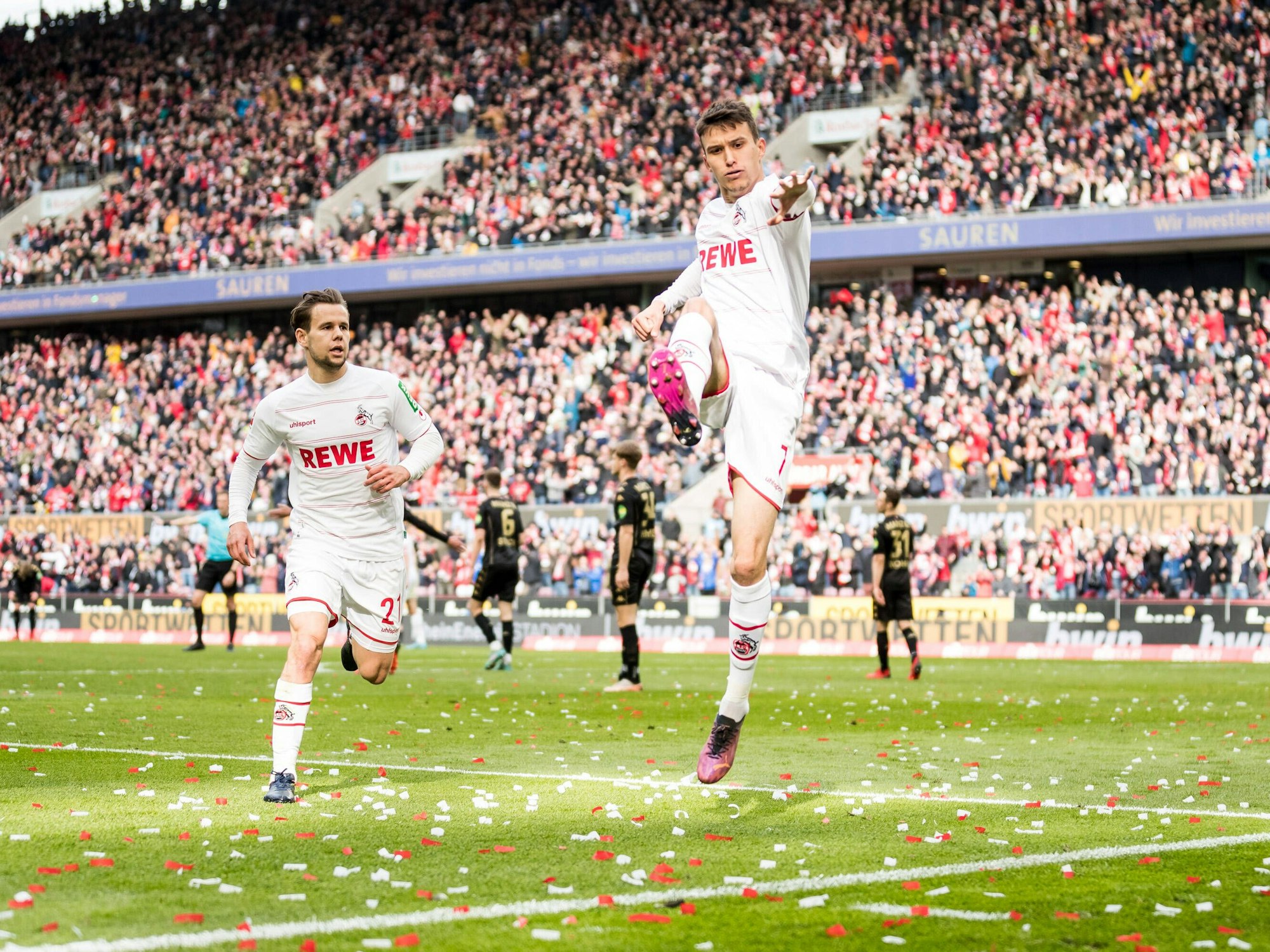 Dekan Ljubicic feiert sein Tor gegen Mainz 05.