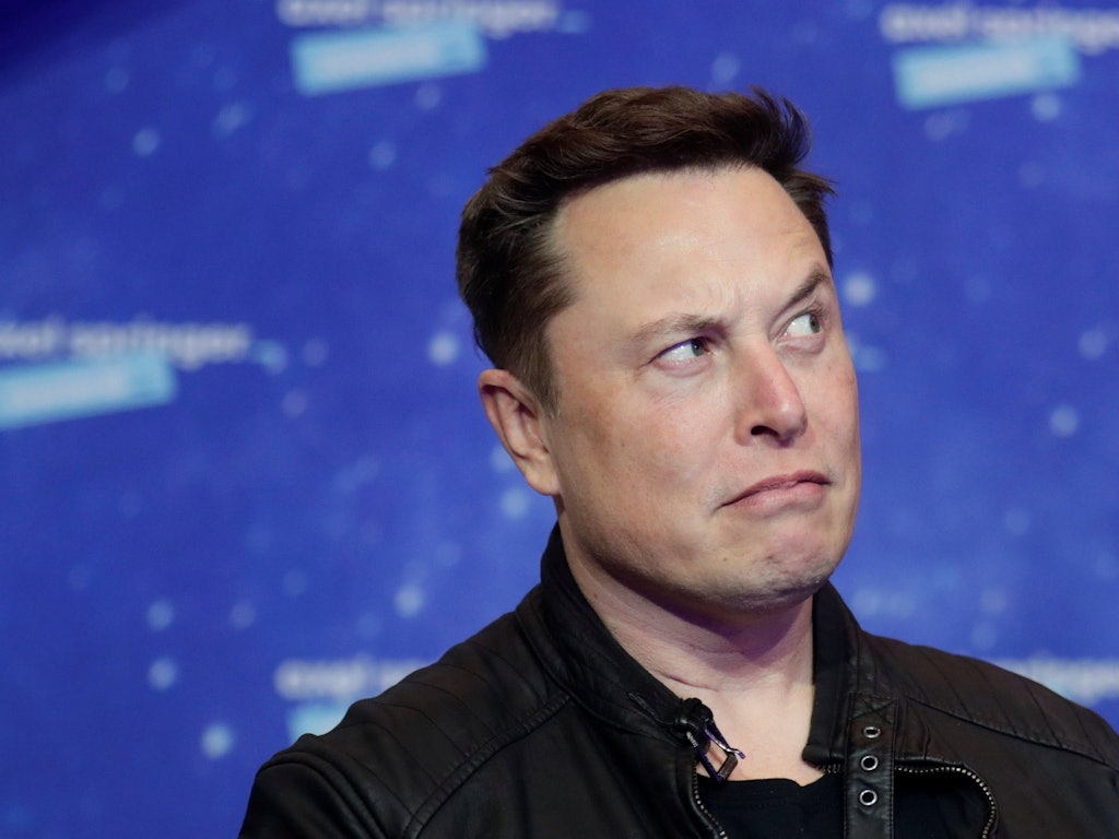 Elon Musk, Chef der Weltraumfirma SpaceX und Tesla-CEO, hat sich inzwischen auch Anteile am Kurznachrichtendienst Twitter gesichert. Doch nun wird der Milliardär motzig... Unser Foto zeigt Musk Ende 2020.