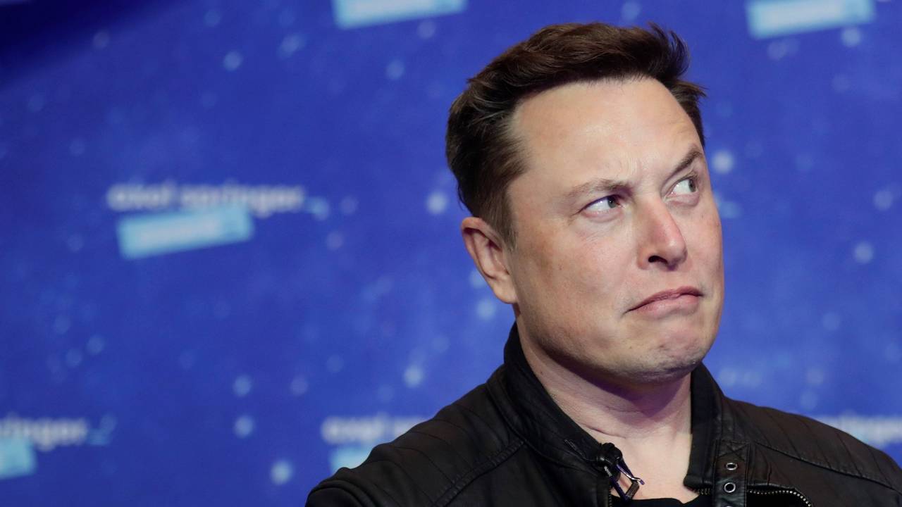 Elon Musk, Chef der Weltraumfirma SpaceX und Tesla-CEO, hat sich inzwischen auch Anteile am Kurznachrichtendienst Twitter gesichert. Doch nun wird der Milliardär motzig... Unser Foto zeigt Musk Ende 2020.