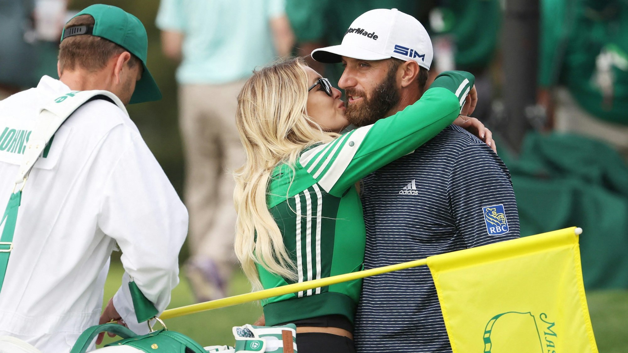 Paulina Gretzky gratuliert Dustin Johnson zum Sieg beim Masters-Turnier der Golfer in Augusta.