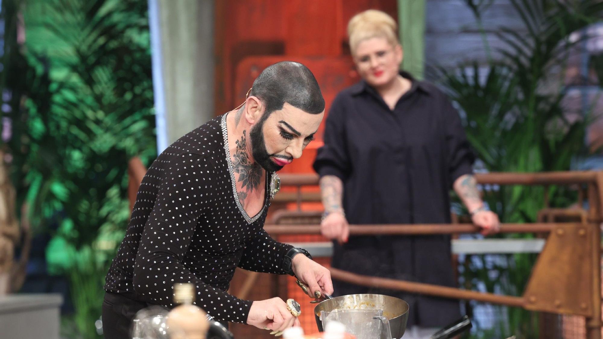 Harald Glööckler bewährte sich bei "Grill den Henssler" im Anrichten - und im Austeilen!