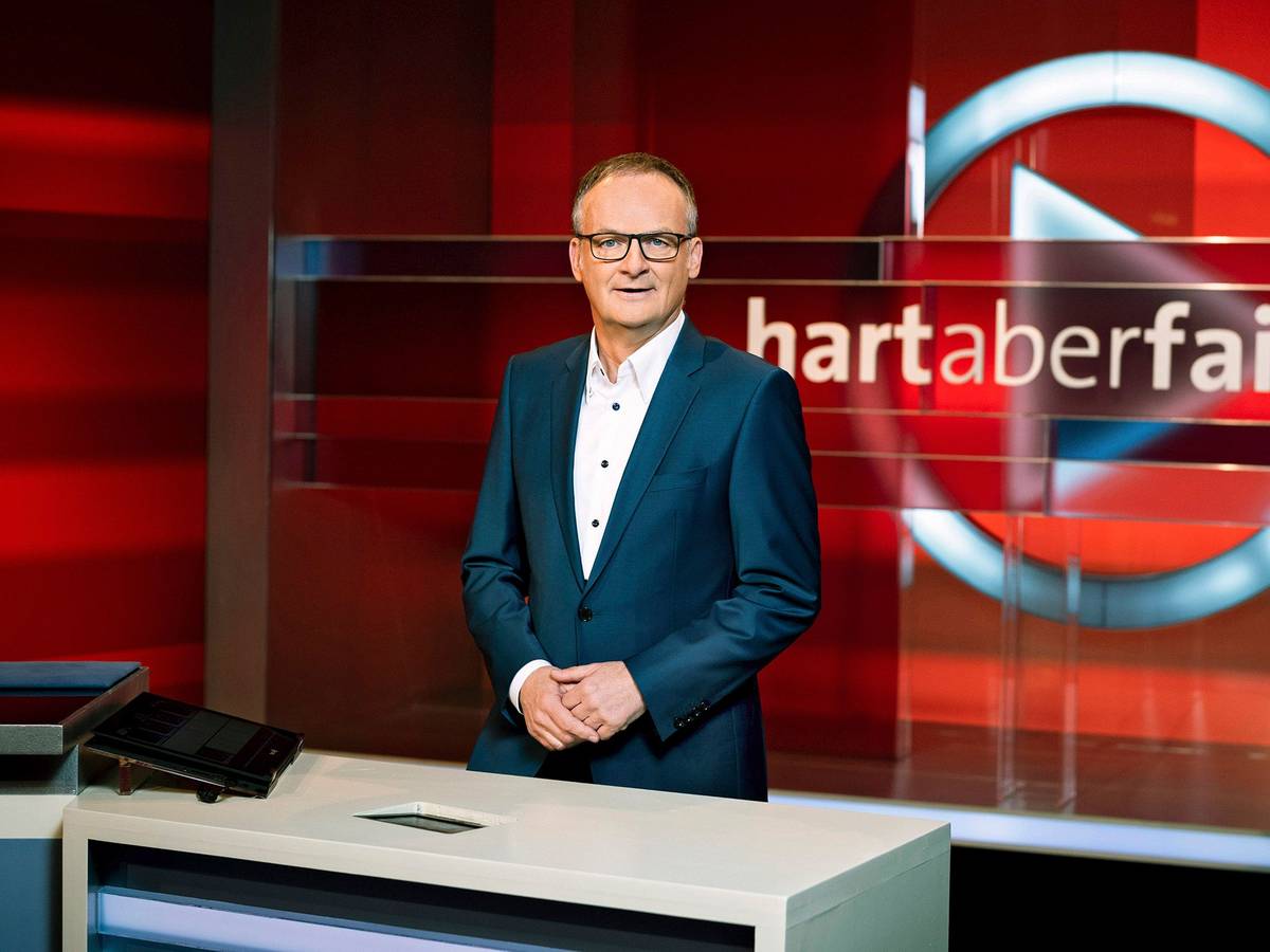 WESTDEUTSCHER RUNDFUNK KÖLN hart aber fair, moderiert von Frank Plasberg © WDR/Stephan Pick, honorarfrei - Verwendung gemäß der AGB im engen inhaltlichen, redaktionellen Zusammenhang mit genannter WDR-Sendung bei Nennung "Bild: WDR/Stephan Pick" (S1). WDR Kommunikation/Redaktion Bild, Köln, Tel: 0221/220 -7132 oder -7133, Fax: -777132, bildredaktion@wdr.de / Weiterer Text über ots und www.presseportal.de/nr/6694 / Die Verwendung dieses Bildes ist für redaktionelle Zwecke unter Beachtung ggf. genannter Nutzungsbedingungen honorarfrei. Veröffentlichung bitte mit Bildrechte-Hinweis.